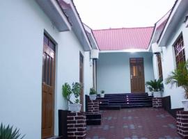 SANAWARI LODGE, Maji ya Chai, guest house in Tuvaila