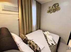 Palawan Elegant 2BR Condo with Balcony, FREE Pool, Gym Parking Near Airport - B2 6LusterB