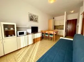 Flat with balcony 370mt from the sea