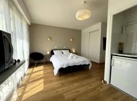 Bienvenue à L'Oustalet Studio 2