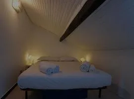 Xenia - 2room apartment in Via Vico Del Duca 4