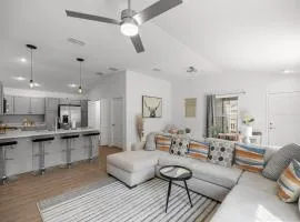 Cozy 2BR With Golfcart 5 Mins to Eastport Sq