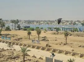 S S Luxor Hotel