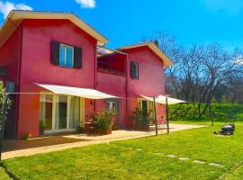 GUEST HOUSE IL LEONE，維泰博的山林小屋