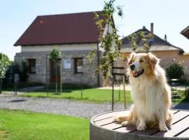 Madárdalos Kert és Vendégház