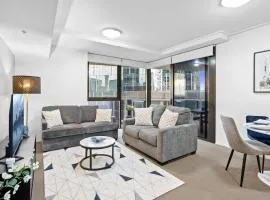 Modern 2BR in Brisbane CBD Free Parking and Pool