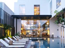 GAIA Cosmo Hotel, hotel v destinaci Yogyakarta