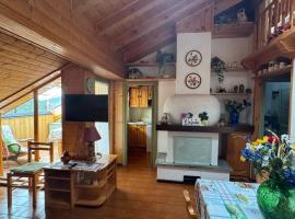 Mansarda tirolese con panorama, отель в городе Карано