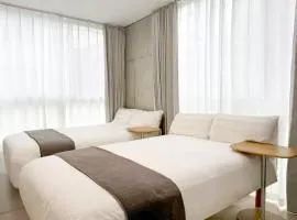 202Room,7-minute walk from Uguisudani Station located on the 2nd floor of an apartment-style building Twin room No elevator