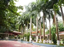 Golden Farms Resort