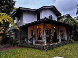 Inura Villa, hotel in Ambalangoda