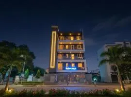 FabHotel Kiara- 400 meters from Medanta hospital
