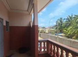 Logement solidaire dans un bel appartement à Fidjrossè Plage