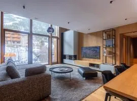 DUPLEX PENTHOUSE 8 PAX 4 ROOMS with PARKING, POOL, SAUNA, 1min SKI LIFT