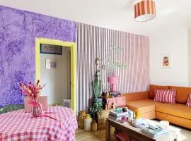 Quirky Apartment Close to town centre and FREE parking