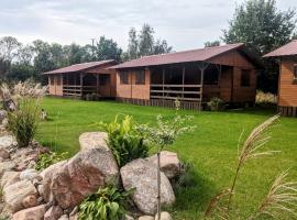 Domki Letniskowe Pięciu Pomostów, hotel v destinaci Czaplinek