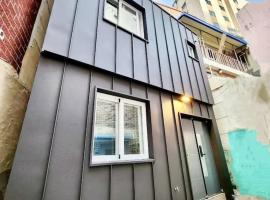 Beaver Stay, Bosu, pet-friendly hotel in Busan