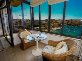 Waterfront Panorama Massive Three Bedrooms Flat 8S
