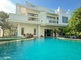 Phuong Linh Beach Villa
