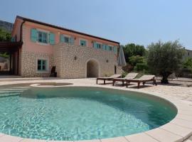 Casa Bianka, ξενοδοχείο σε Baretići