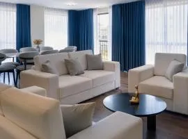 Exclusive Modern Apartment near the Airport