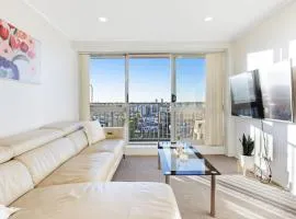 City Vista Apt with Views - Pool and Gym