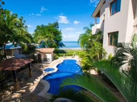Sol Y Mar 3b Beachfront 3br Condo Playa Hermosa, hotel in Playa Hermosa
