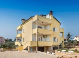Apartments Goltes