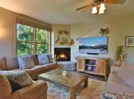 Corral at Breckenridge Raven Condo: Soaking Tub, Views
