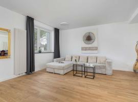 A Unique House with a Terrace and Garden in Cracow for 8 People by Noclegi Renters, hotel in Kraków