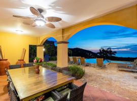 Casa Ilan Ilan Luxe 5br Villa Bay View，位于普拉亚埃尔莫萨的酒店