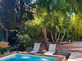 Le Goëland, chambre d'hôte avec coin cuisine SDB privée,20m2, jardin et piscine, proche mer
