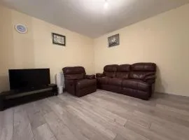 CR0 Midhurst Serviced Accommodation