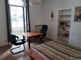 Dario's Trumpet、ミラノのホテル