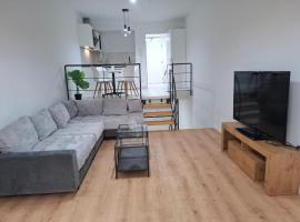 Modern 2-room apartment with terrace in Gauting, hotel in Gauting