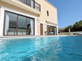 Villa 2 bedroom with heated pool, hotel a La Mareta