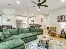 Lake-View Retreat with Games and Yard in Daingerfield