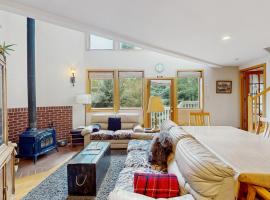 Snowbound and Streamside, hotel din West Vail