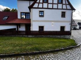 Ferienwohnung am Brombachsee, hotel v destinaci Absberg
