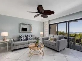 South Seas Beach Villa 2011 - Stunning Beachfront Residence in South Seas