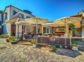 Hotel Edera, hotel a Procchio