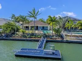 Relaxation & Space in a Canal Home