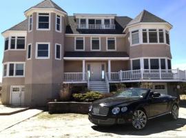 Spectacular 8 Bedroom Oceanfront Hamptons Beach House, Your Castle By The Sea !, hotel in Remsenburg