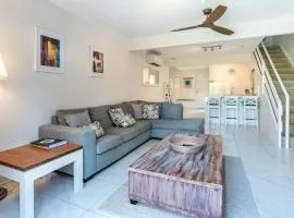 Barbados Hideaway near the Sparkling Noosa River