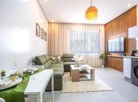 Hidden Cactus At Imi Waves - Walkable to Surf Beaches with Remote Work & Equipped Kitchen