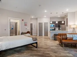 CozySuites - Penrose Mass Ave with pool & parking #7