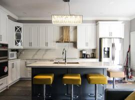 Spacious 5br Home W Parking In Mississauga, ξενοδοχείο σε Streetsville
