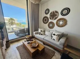 Luxury new apartment with balcony close to beaches
