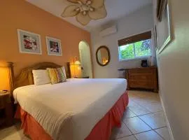 Beachfront B&B w Free Breakfast, AC & Sunset View