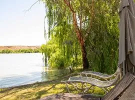 The Rivers Edge Retreat for Groups and Families